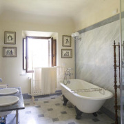 Bathroom_villa_cabbiavoli_tuscany